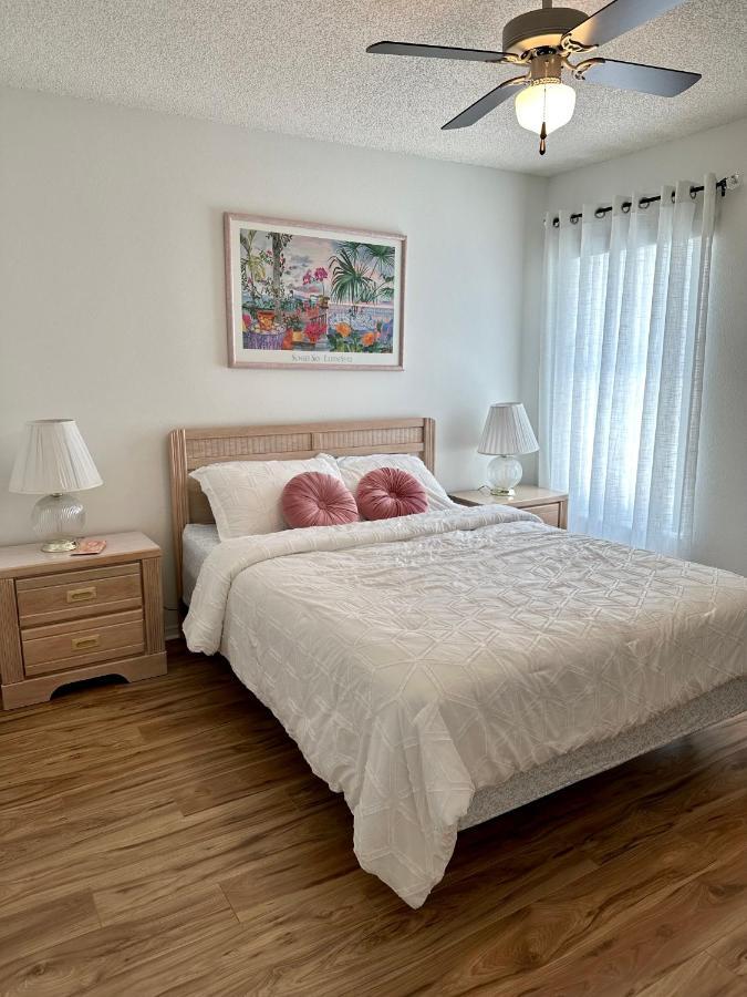 Private Pool With A Beautiful View Overlooking The Lake! Near Disney - Universal Kissimmee Esterno foto