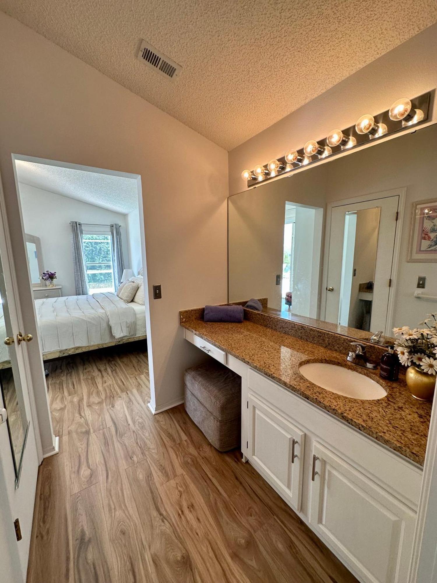 Private Pool With A Beautiful View Overlooking The Lake! Near Disney - Universal Kissimmee Esterno foto