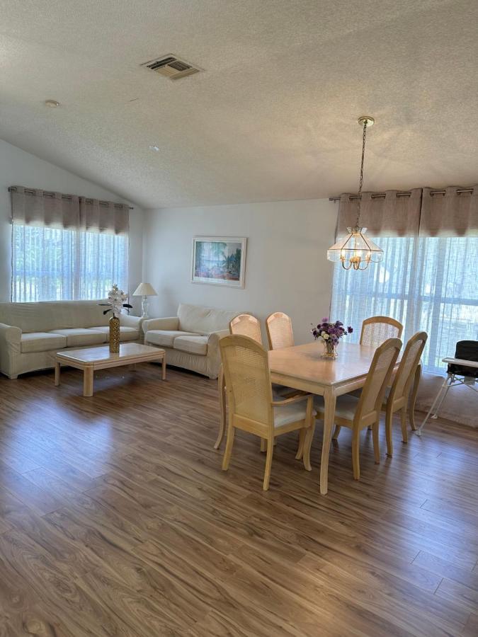 Private Pool With A Beautiful View Overlooking The Lake! Near Disney - Universal Kissimmee Esterno foto