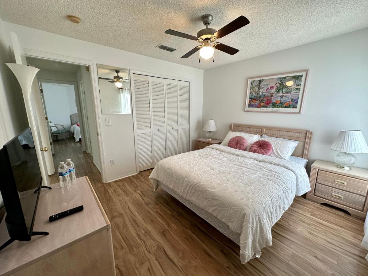 Private Pool With A Beautiful View Overlooking The Lake! Near Disney - Universal Kissimmee Esterno foto