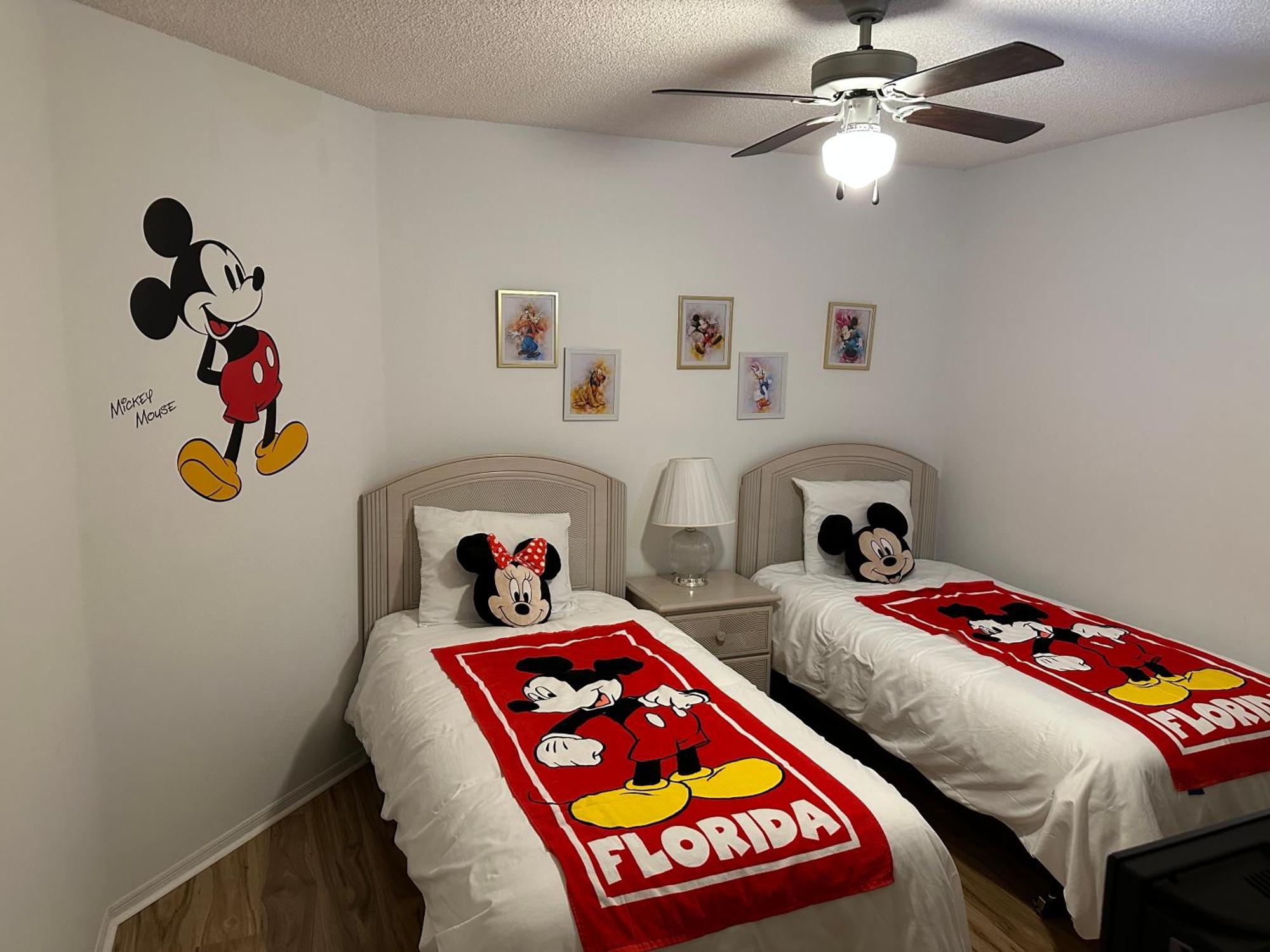 Private Pool With A Beautiful View Overlooking The Lake! Near Disney - Universal Kissimmee Esterno foto